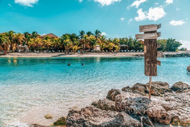 Lions Dive & Beach Resort