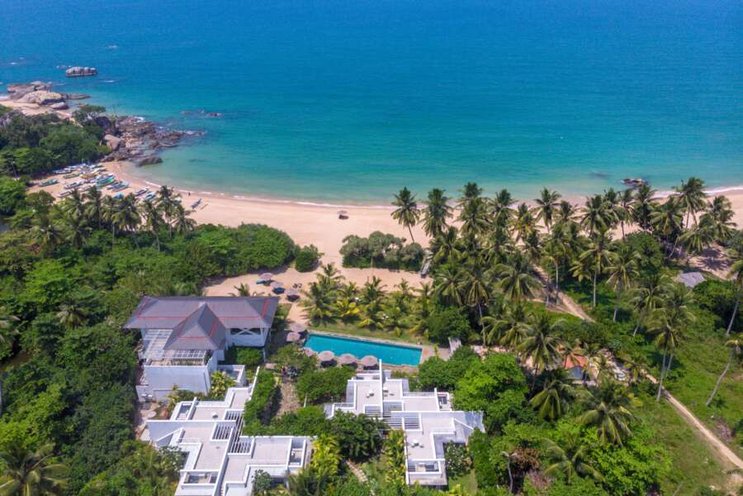 Calamansi Cove Luxury Villas