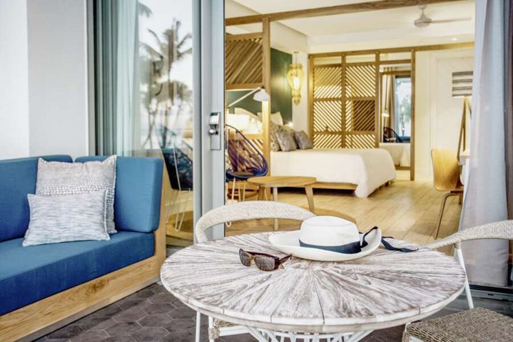 Victoria Beachcomber Resort & Spa