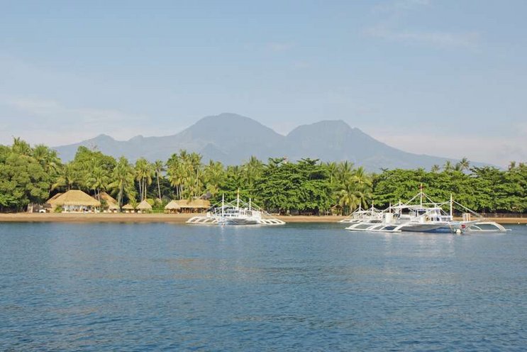 Pura Vida Beach & Dive Resort