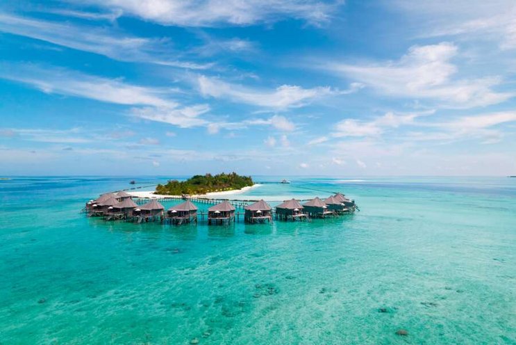 Komandoo Island Resort & Spa